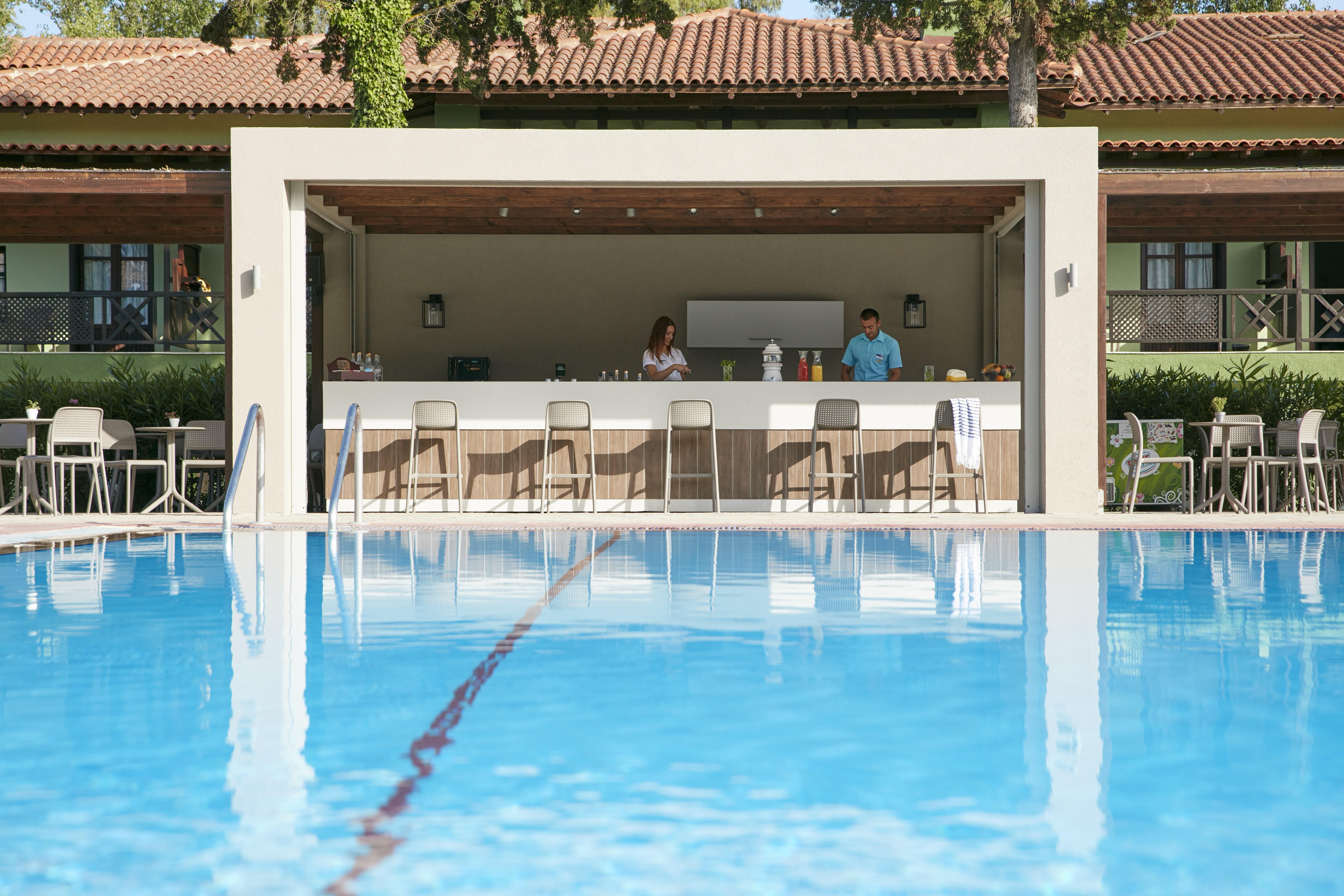 Simantro Resort Sani  외부 사진 Pool bar