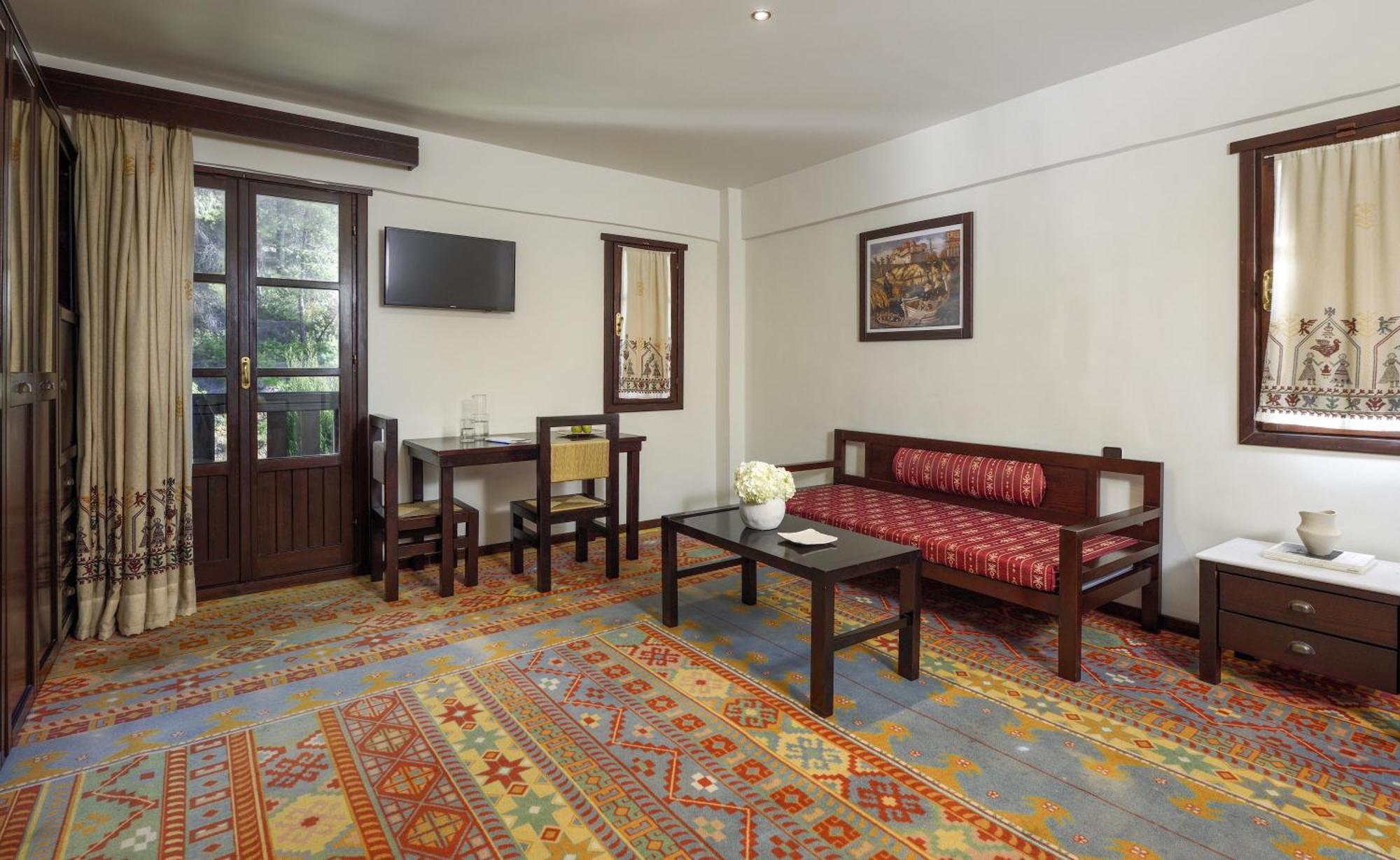 Simantro Resort Sani  객실 사진 A living room in a hotel