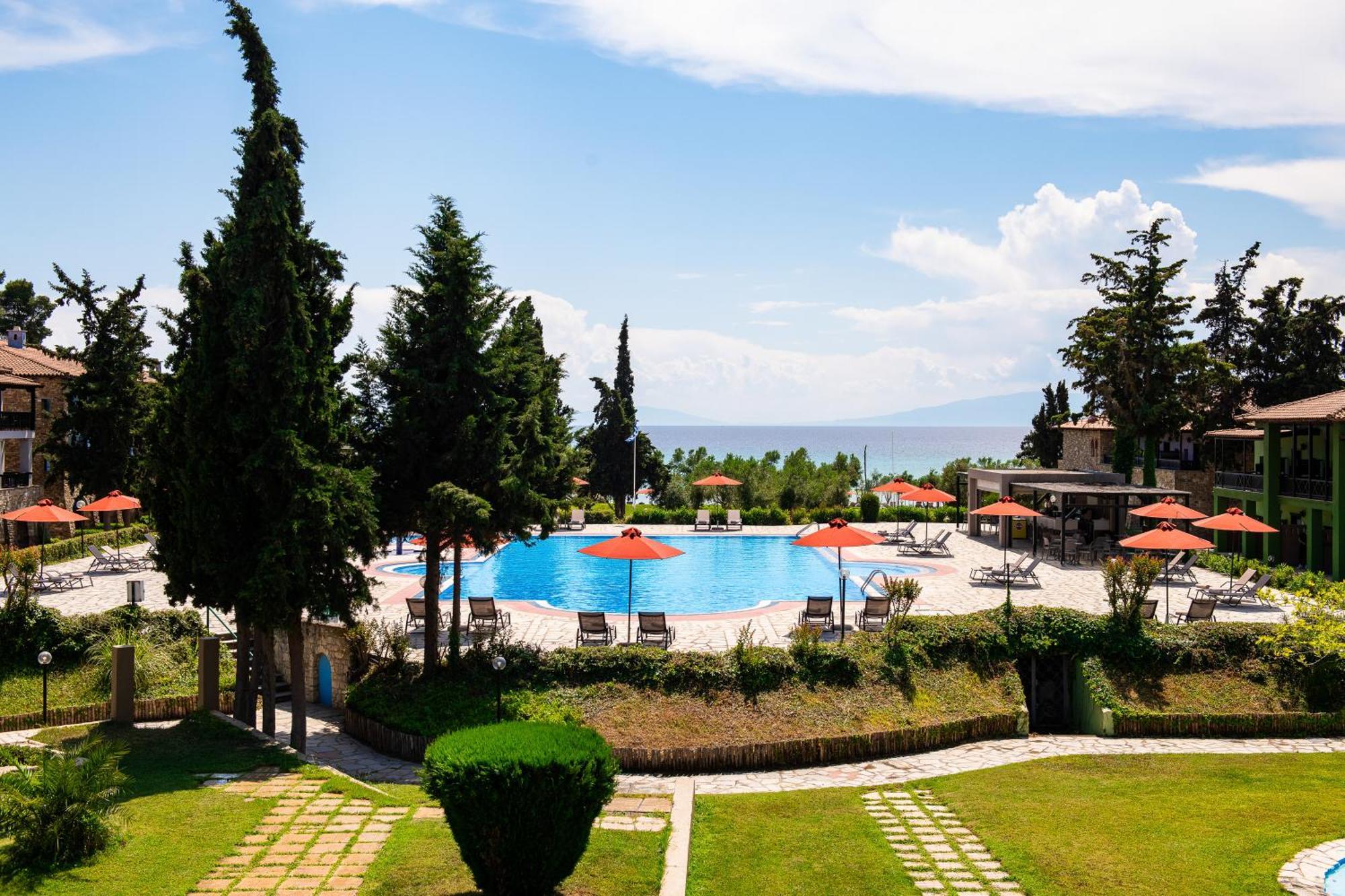 Simantro Resort Sani  외부 사진 The pool at the Athens Olympic Centre