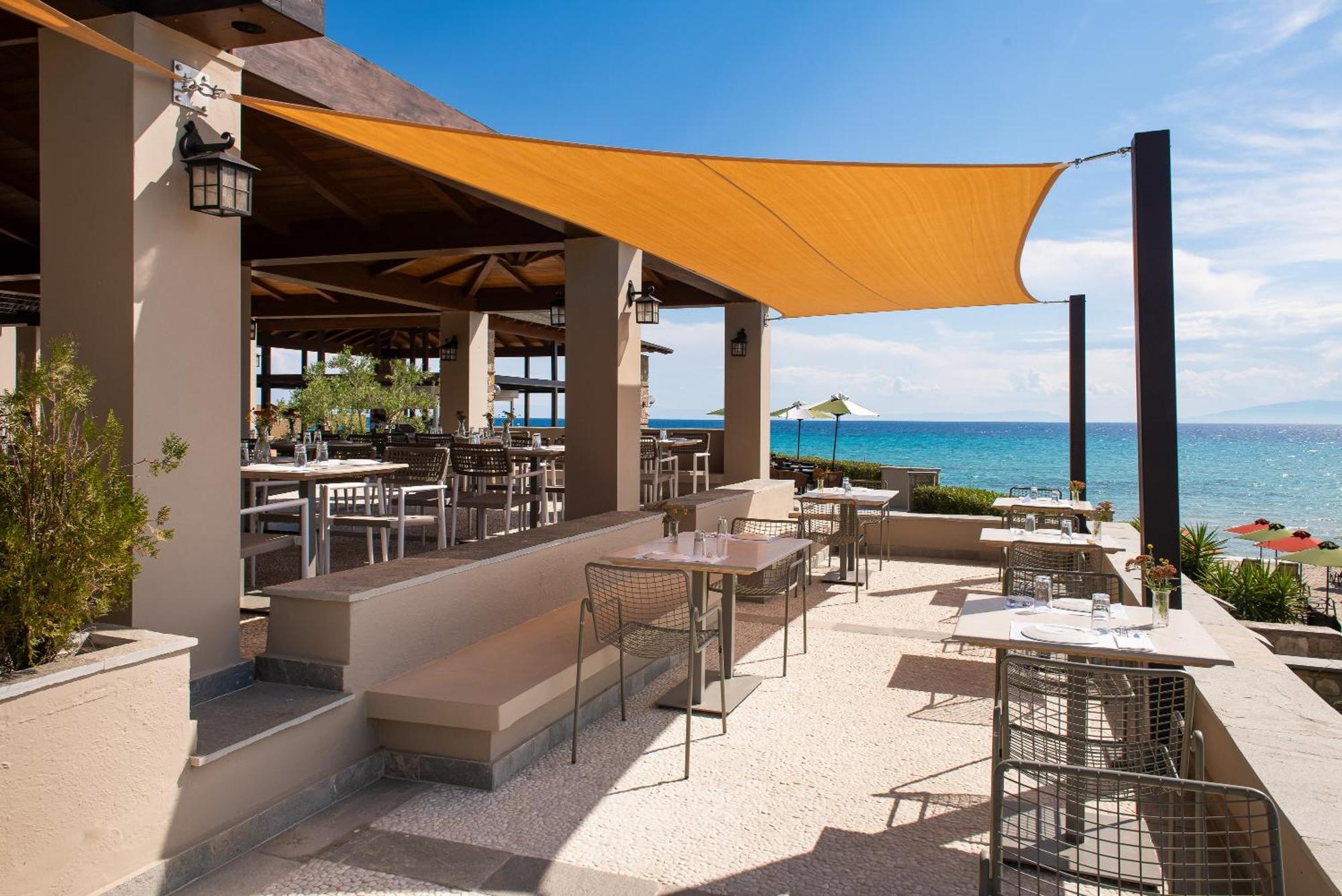 Simantro Resort Sani  외부 사진 The Beach Club